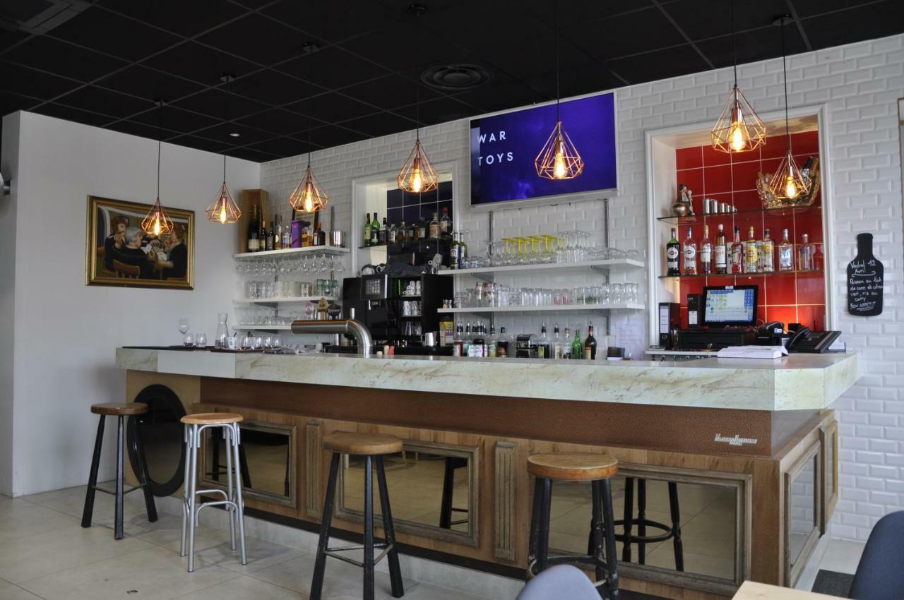 Les Tonnelles Hotel Bar-sur-Seine Exterior photo